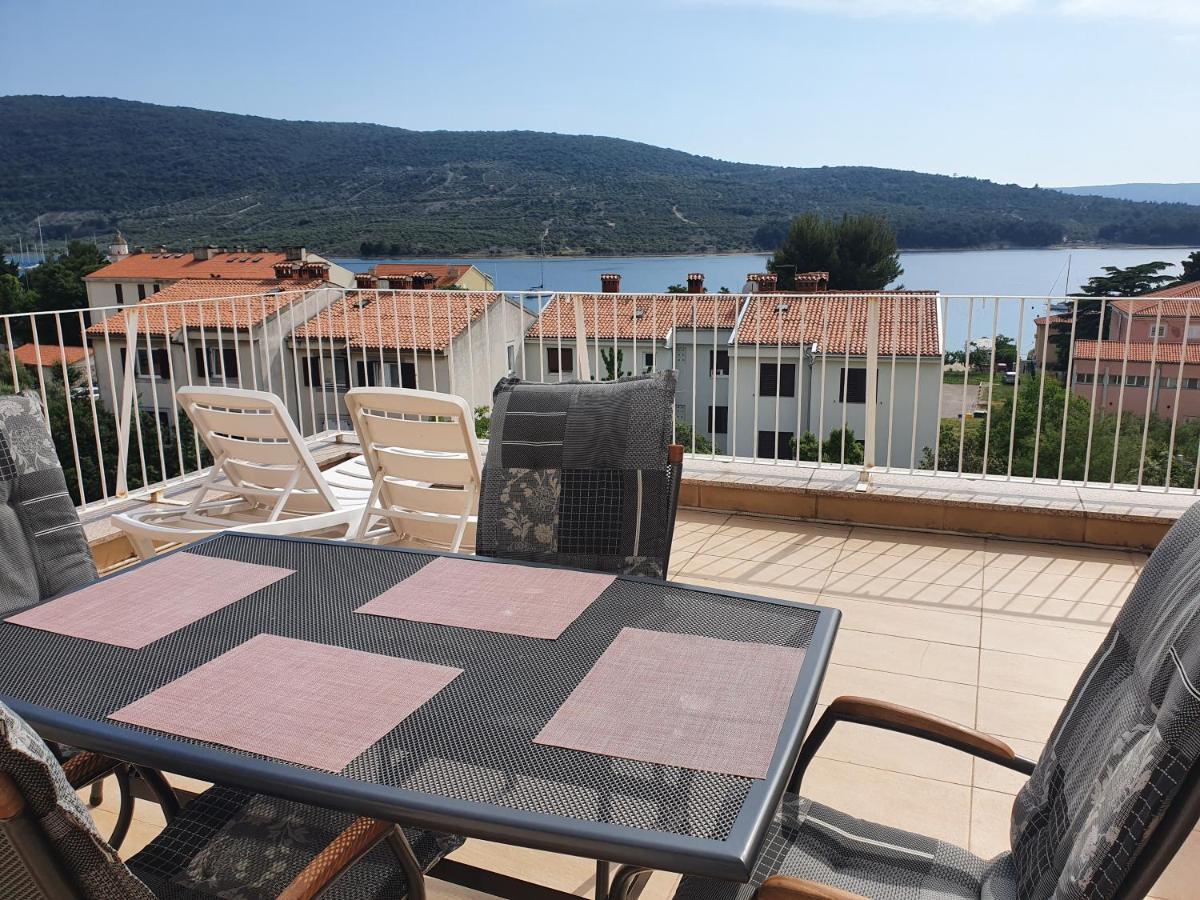 Apartments Tatjana II Cres Rum bild